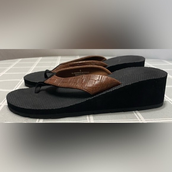 Speedo Womens Size 9 Brown Black 2” Heel Flip Flop Thong Sandals Slide Slip on - Picture 2 of 8